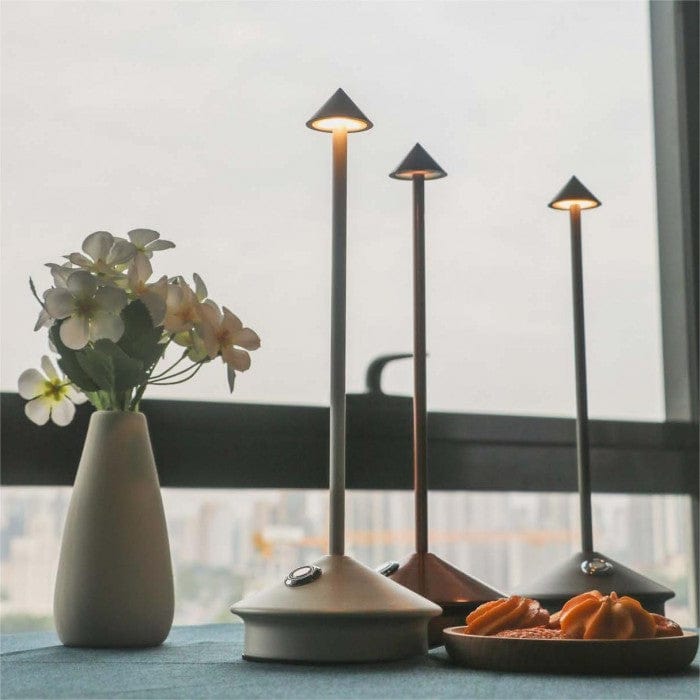 Jardioui Lampe de table Élancée LED rechargeable sans fil